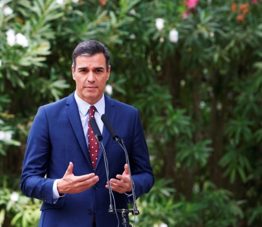 Spanien lässt ab 7. Juni „alle gegen Covid-19 geimpften Menschen“ einreisen