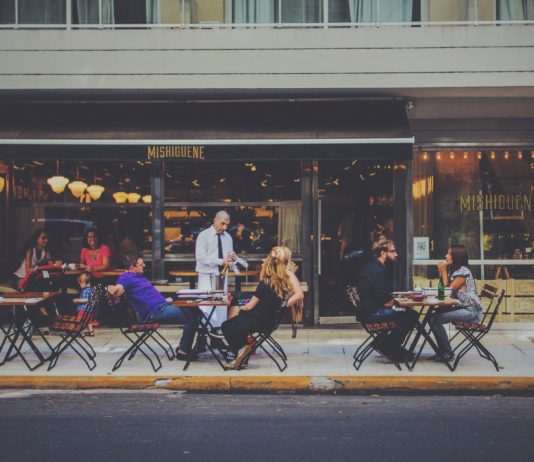 Restaurants, Kinos, Ausgangssperre… Frankreich am Beginn einer Woche neugewonnener Freiheiten