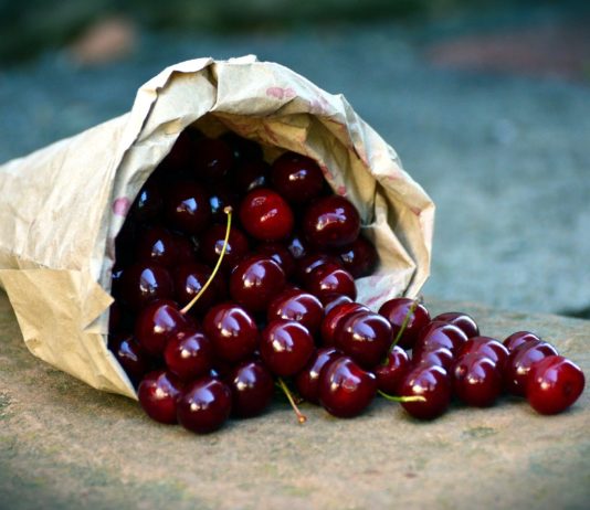 Frühjahrsfrost hat die Preise für Obst und Gemüse in die Höhe schnellen lassen Kirschen