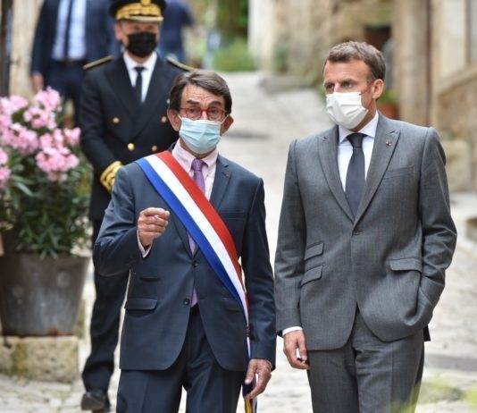 Emmanuel Macron: Der Präsident auf Wahlkampftour im Lot