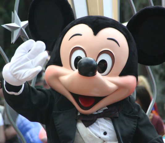 Disneyland Paris freut sich über die Wiedereröffnung Disneyland_Paris