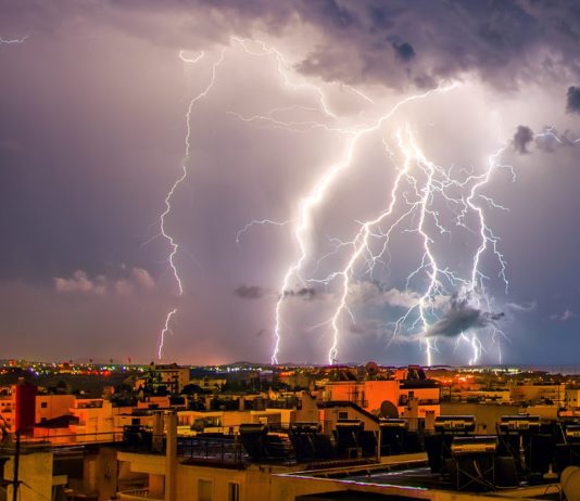 Unwetter und Überschwemmungen: 17 Departements auf Alarmstufe Orange Gewittersturm