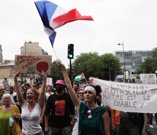 Auch an diesem Samstag wieder Impfgegner auf den Strassen Frankreichs