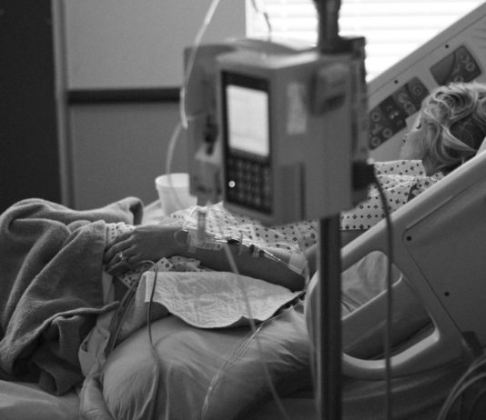 7. Covid-19-Welle: Die Prognose des Institut Pasteur für die nächsten Tage Krankenhaus_Illustration