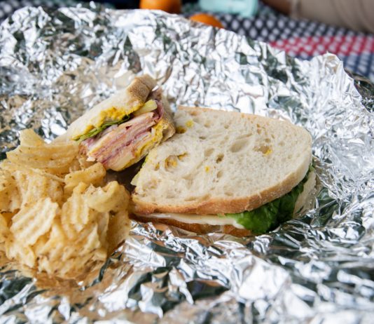 Ab sofort müssen Restaurants ihren Kunden ein „Doggy Bag“ anbieten