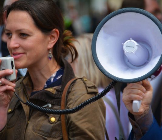 Proteste gegen den Gesundheitspass in mehreren Städten Frankreichs