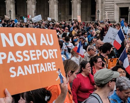 Demonstrationen gegen den Gesundheitspass: Rund 205.000 Menschen gingen auf die Straße