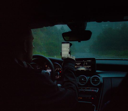 Verkehrssicherheit: Eine Studie belegt die Unaufmerksamkeit der Franzosen am Steuer