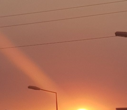 Feuer im Var: Rauchwolke erreicht Korsika und manche Einwohner geraten in Panik