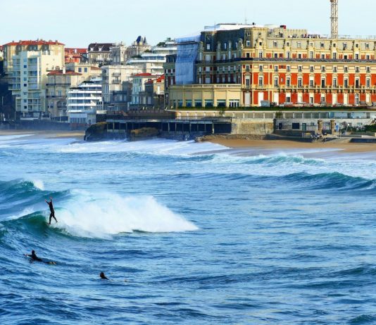 Baskenland: Die Strände von Biarritz wegen giftiger Algen für das Baden gesperrt