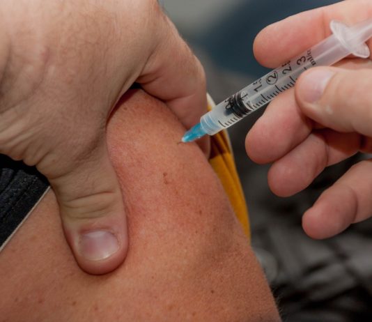 Covid-19-Impfung: Neukaledonien führt Pflichtimpfung für alle Erwachsenen ein