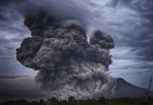 Vulkanausbruch auf den Kanarischen Inseln: Bewohner werden evakuiert und Flüge gestrichen