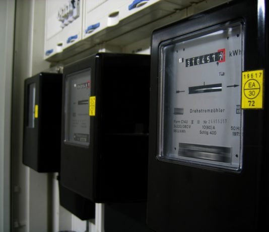 Ende der Stromsperren für ärmere Haushalte? Stromzähler