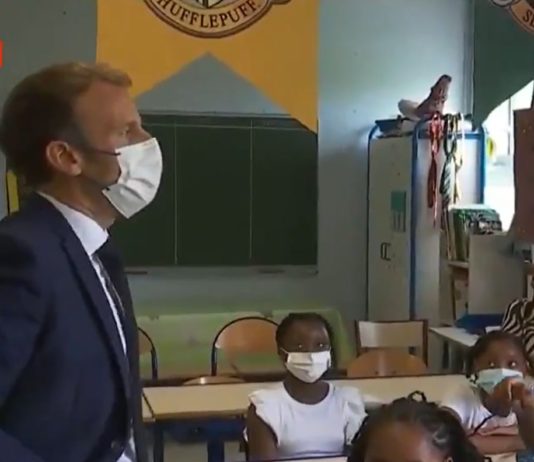 „Wie viel Geld verdienen Sie?“ Emmanuel Macron beantwortet die Frage eines kleinen Mädchens nach seinem Gehalt