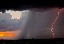 Gewitterinferno in Frankreich: Zwei Tote und enorme Schäden erschüttern das Land Gewitter