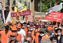 Demonstration: 40.000 Jäger marschieren gegen Verbot traditioneller Methoden der Vogeljagd