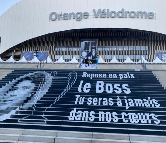 Gedenken an Bernard Tapie in Marseille: Der Sarg des „Boss“ wird am Donnerstag auf dem Rasen des Velodroms aufgebahrt