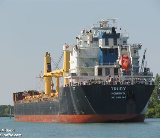 Dünkirchen: Die Besatzung eines Frachtschiffes von einem Kommando als Geisel genommen