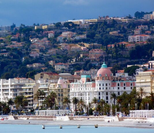 Nizza hebt ab: Wie die Riviera-Stadt zur neuen Luxus-Hochburg wird Nizza_Negresco