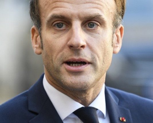 Emmanuel Macron: Lockdown für Ungeimpfte ist in Frankreich „nicht notwendig“