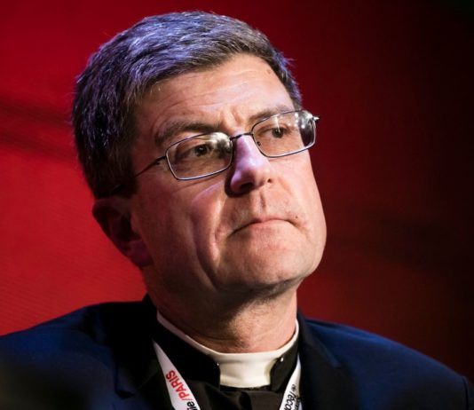 Missbrauch: Bischöfe erkennen „institutionelle Verantwortung“ der Kirche an