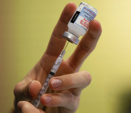 Kann ich während meines Aufenthalts in Frankreich eine Auffrischungsimpfung erhalten?