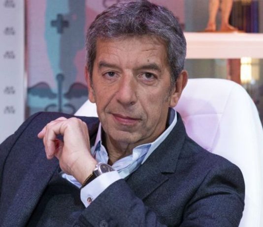 Covid-19: Arzt und TV-Moderator Michel Cymes hat sich trotz Impfung angesteckt