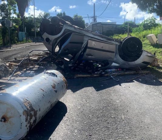 Polizeiverstärkung für Guadeloupe nach Ausschreitungen von Impfgegnern