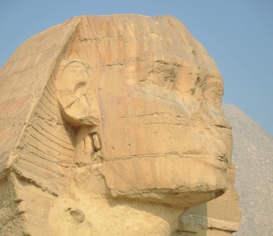 Ein Archäologe fand den Grund für die abgebrochene Nase der Sphinx von Gizeh