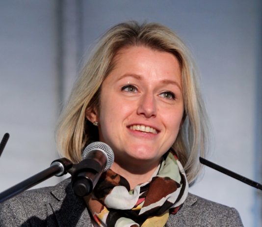 Covid-19: Die Ministerin für den ökologischen Übergang, Barbara Pompili, positiv getestet