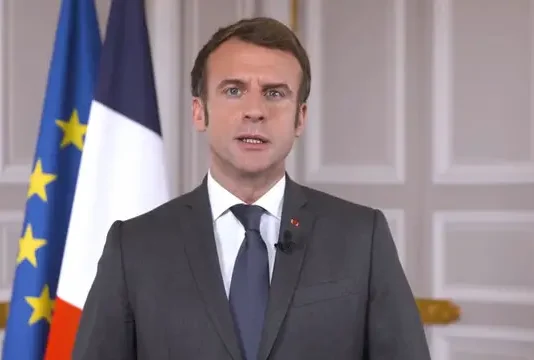 Emmanuel Macron spricht der Armee anlässlich der Feiertage seine „Dankbarkeit“ aus