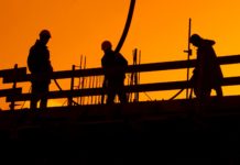 Ein Sommer im Ausnahmezustand: Paris rüstet sein Verkehrsnetz radikal um Baustelle_llustration