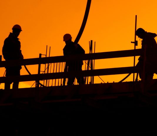 Ein Sommer im Ausnahmezustand: Paris rüstet sein Verkehrsnetz radikal um Baustelle_llustration