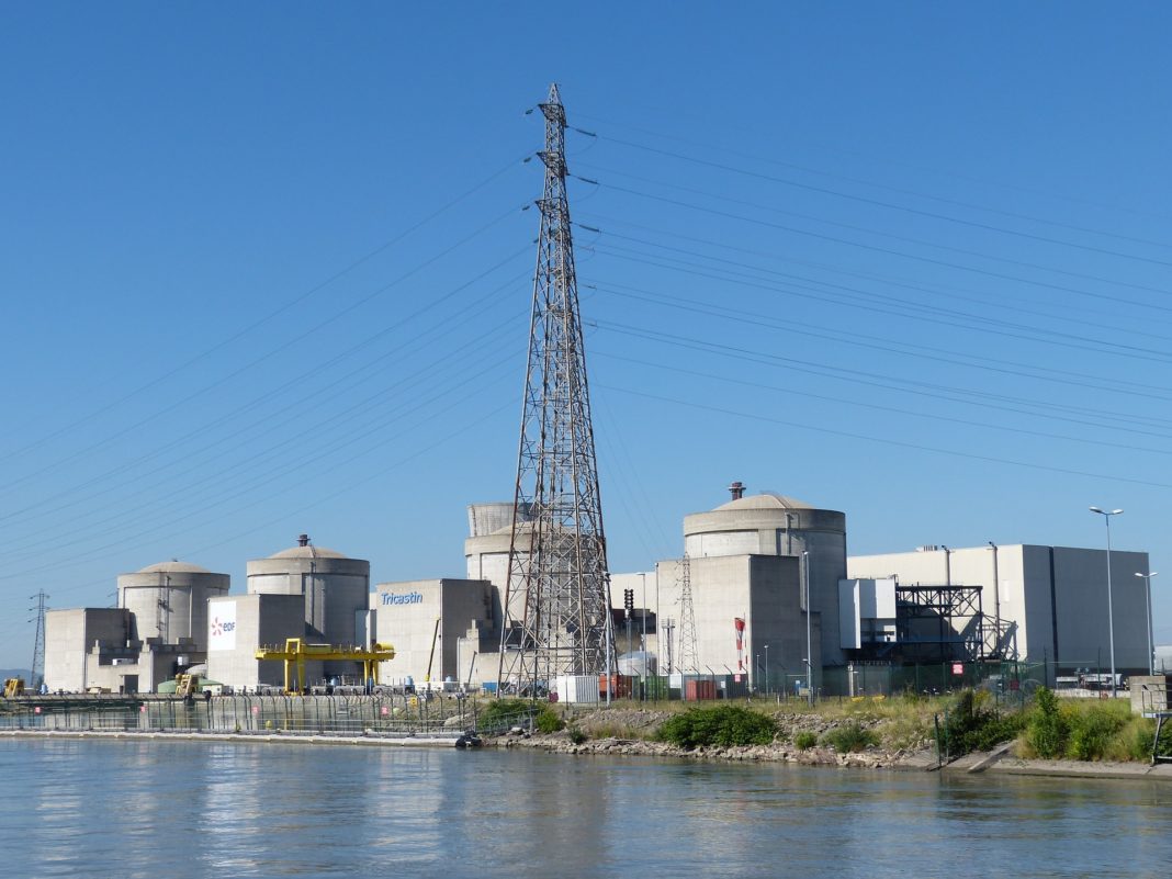 Atomkraftwerk_Tricastin