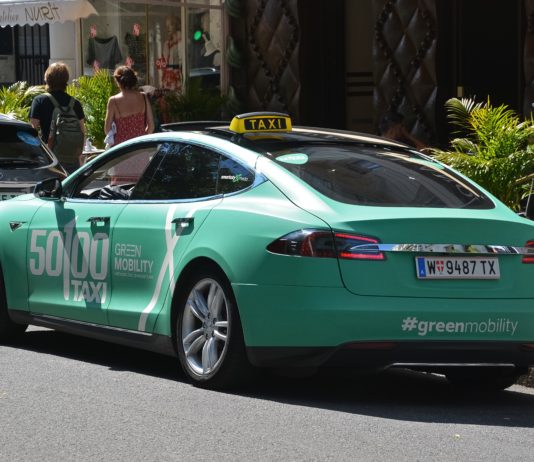 Das Taxi-Unternehmen G7 stoppt seine Tesla-Taxis nach einem tödlichen Unfall in Paris