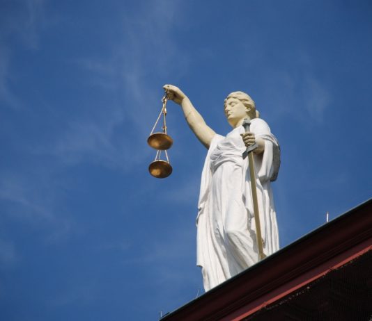 Justiz: Richter demonstrieren in ganz Frankreich