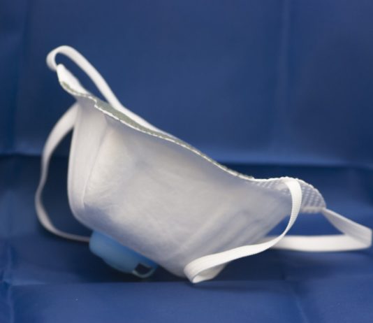 Prämien, Staatsbürgerschaft: Frankreich belohnt medizinisches Personal im Kampf gegen Covid