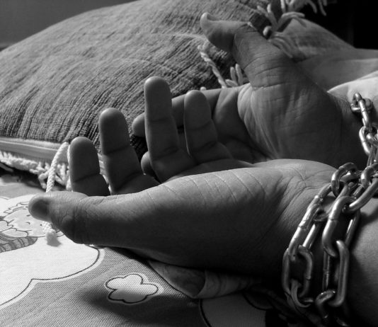 Menschenhandel forderte 2020 in Frankreich fast 3.500 Opfer