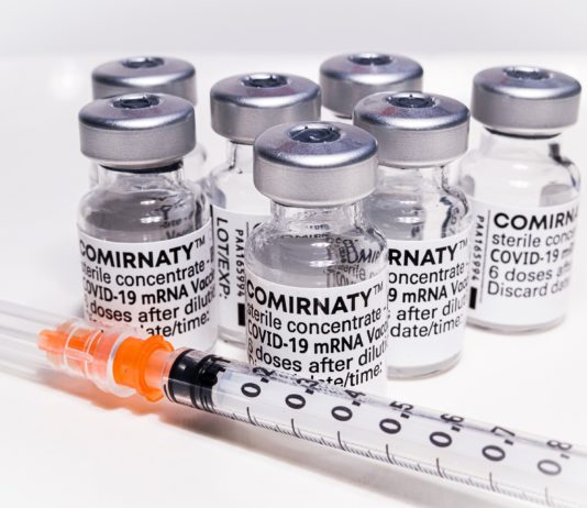 Covid-19: BioNTech/Pfizer beginnt mit klinischen Tests eines Impfstoffs gegen Omikron