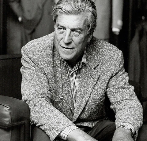 Der berühmte italienische Modedesigner Nino Cerruti stirbt im Alter von 91 Jahren