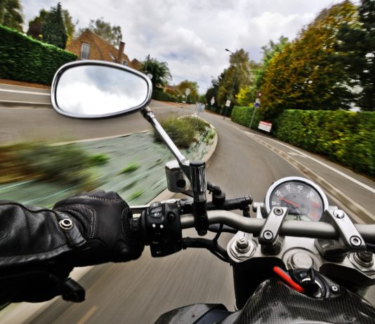 Akustische Radargeräte für zu laute Zweiräder kommen nach Frankreich: Die Strafe wird teuer!