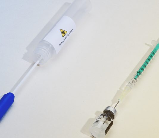 Covid-19: Impfstoffe und Tests kosteten Frankreich im Jahr 2021 mehr als 13 Milliarden Euro