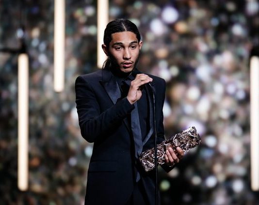 Schauspieler Dylan Robert zu 30 Monaten Haft verurteilt Dylan Robert