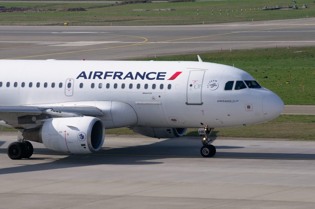 Flugzeug_Air-France_Airbus