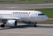 Zwei Euro, die den Himmel leeren – Wie eine neue Paketsteuer den Frachtverkehr umleitet Flugzeug_Air-France_Airbus