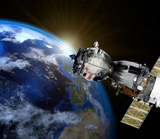 In Toulouse erobert Emmanuel Macron den Weltraum