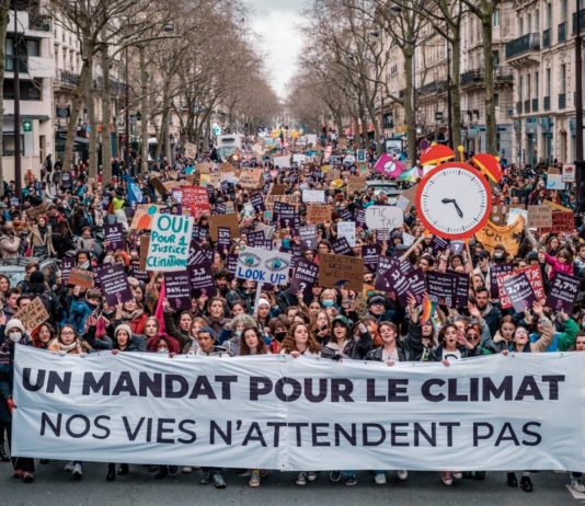 Zehntausende demonstrieren in Frankreich für das Klima