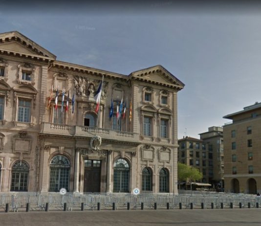 Marseille: Mann verletzt Polizisten mit Messer und wird erschossen