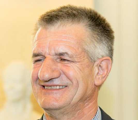 Präsidentschaftswahl: Jean Lassalle Lieblingskandidat der Franzosen (für ein Barbecue)
