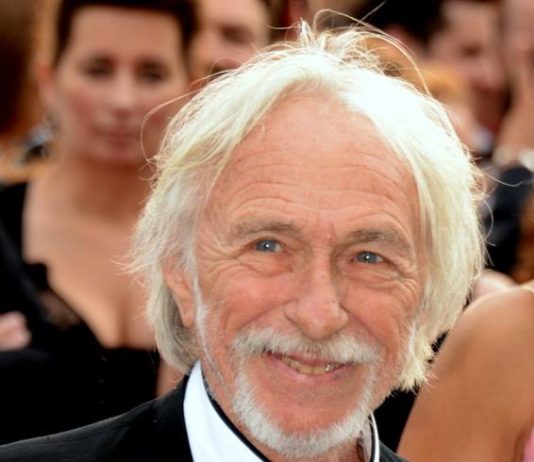 Schauspieler Pierre Richard klagt die „Barbarei“ des Krieges in der Ukraine an